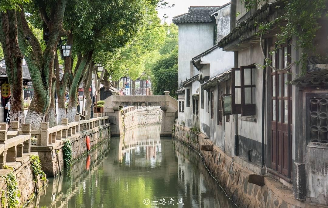 皮划艇大赛推进云南曲石体旅融合